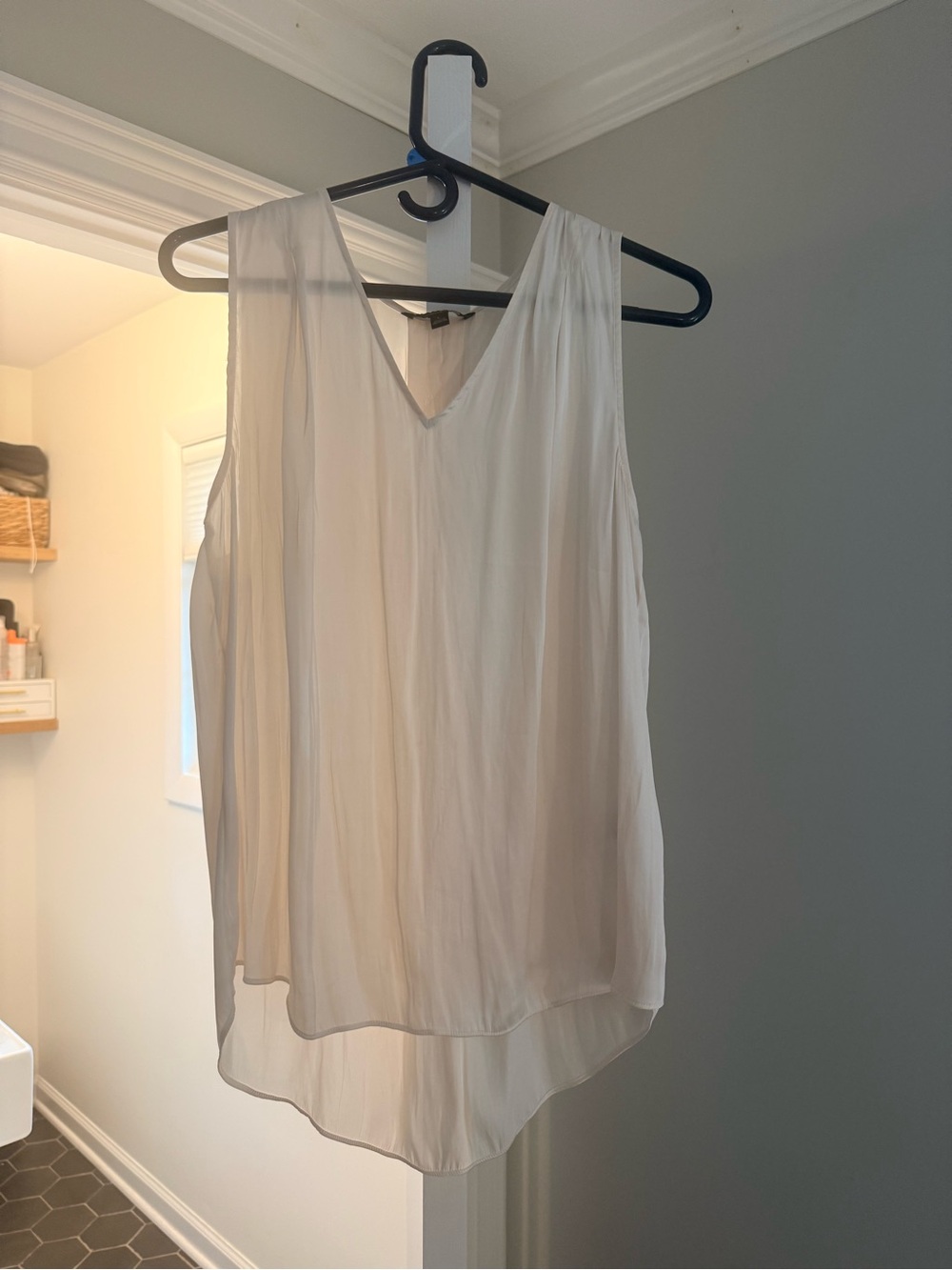 Banana Republic Cream V-Neck Lightweight Camisole